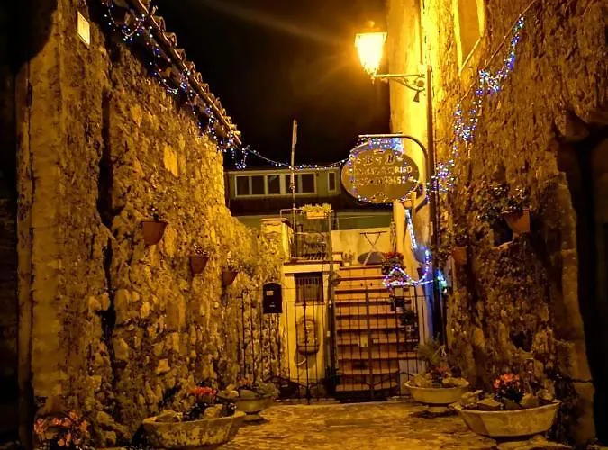 Centro Storico Bed & Breakfast 3*